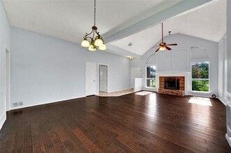 2068 Whispering Cove in Lewisville, TX - Building Photo - Building Photo