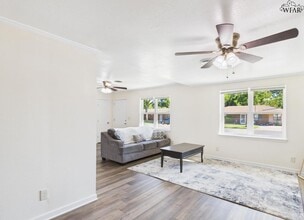 601 Hazel St in Burkburnett, TX - Building Photo - Building Photo