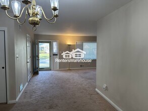 223 Deep Dale Dr in Timonium, MD - Foto de edificio - Building Photo