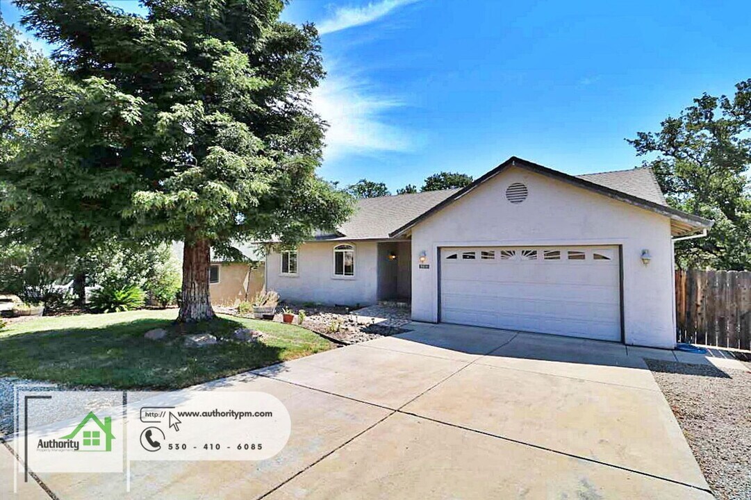 19686 Black Fox Dr in Cottonwood, CA - Building Photo