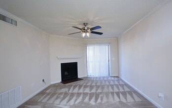 2800 McFarland in Tuscaloosa, AL - Foto de edificio - Building Photo