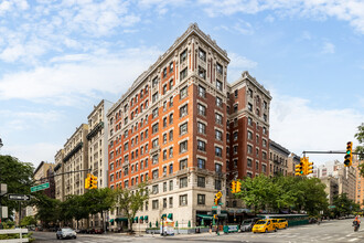 501 West 110th in New York, NY - Building Photo - Primary Photo