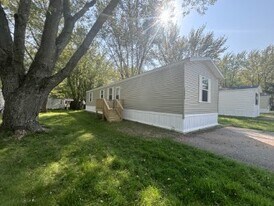 Oak Grove MHC in Marshfield, WI - Building Photo