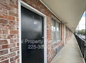 3101 Highland Rd in Baton Rouge, LA - Building Photo