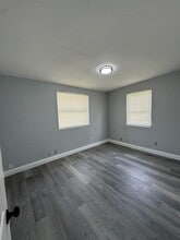 1980 W 24th St in Jacksonville, FL - Foto de edificio - Building Photo