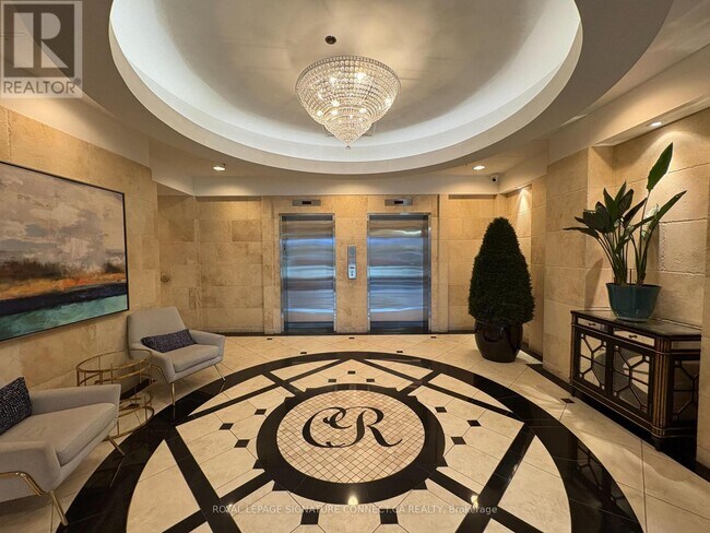 650 Mt Pleasant Rd in Toronto, ON - Building Photo - Building Photo