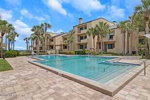 810 Spinnakers Reach Dr in Ponte Vedra Beach, FL - Building Photo