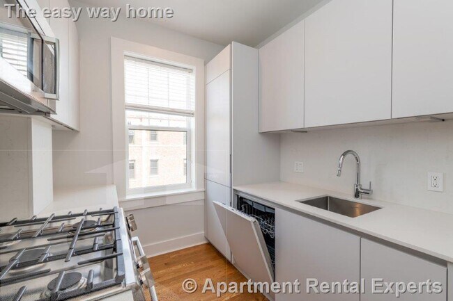 18 Forest St in Cambridge, MA - Building Photo - Building Photo