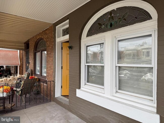 property at 5618 Cedar Ave