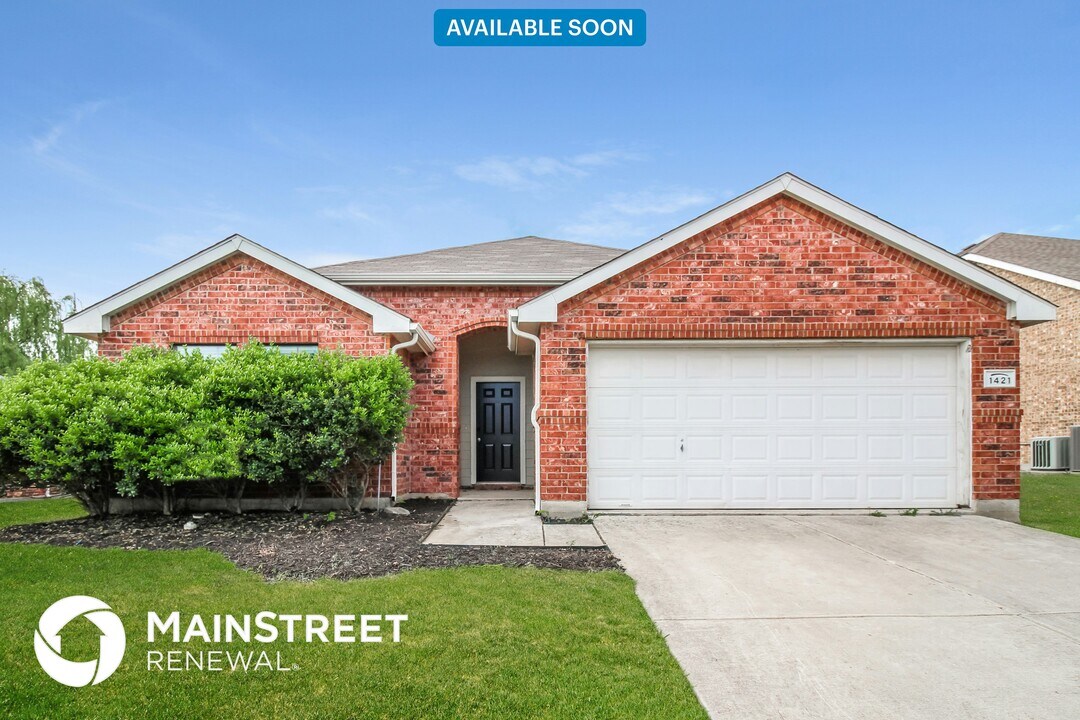 1421 Eufemia Dr in Denton, TX - Building Photo