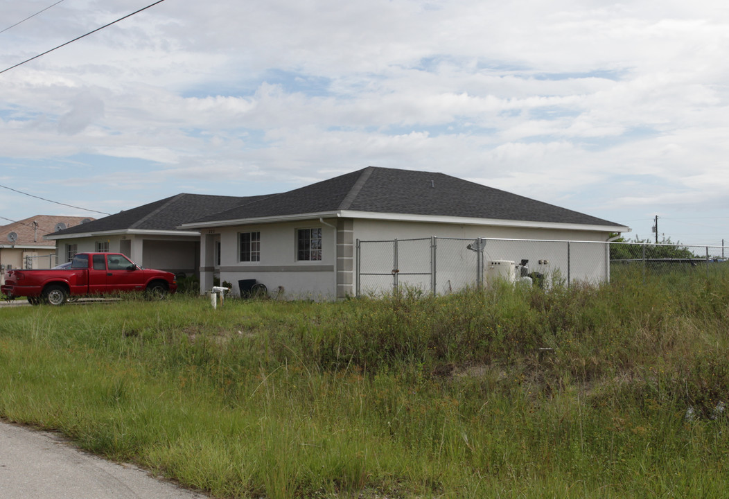 221 Hightower Ave S in Lehigh Acres, FL - Building Photo