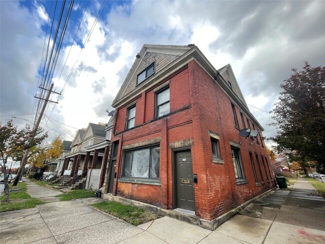 property at 833 German St