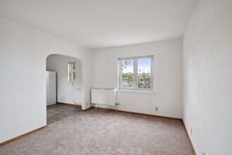 483 W Lynnhurst Ave in St. Paul, MN - Building Photo - Building Photo