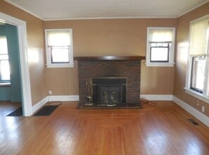 120 W 10th St in Rochester, IN - Building Photo - Building Photo