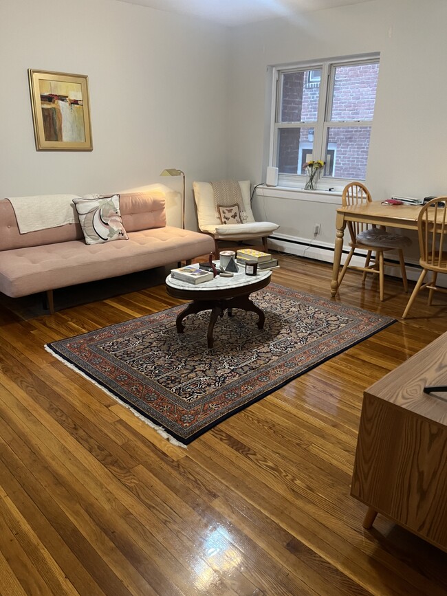67 Chiswick Rd, Unit 4