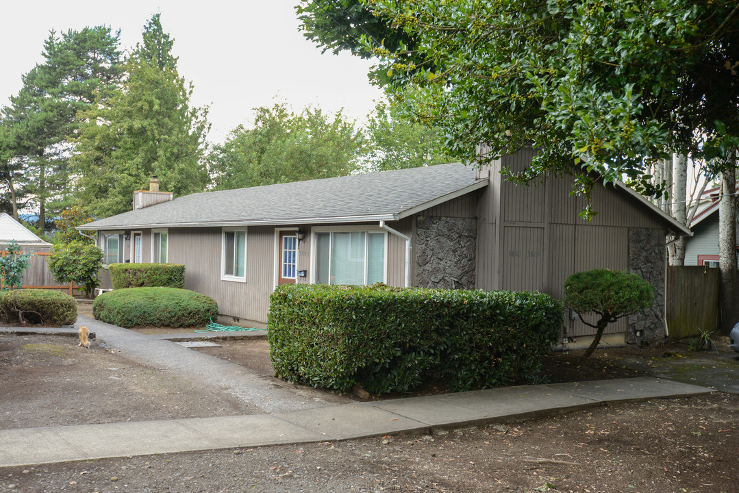 3803 SE 33rd Pl in Portland, OR - Building Photo