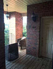 4805 Lyons View Pike, Unit 304 in Knoxville, TN - Foto de edificio - Building Photo