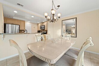 6917 Camino Revueltos in San Diego, CA - Building Photo - Building Photo