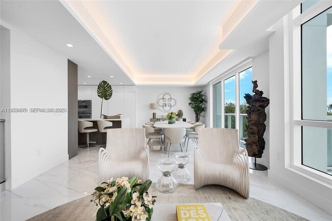 100 South Pointe Dr in Miami Beach, FL - Building Photo - Building Photo