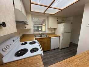 5600 59th Way N in St. Petersburg, FL - Building Photo - Building Photo