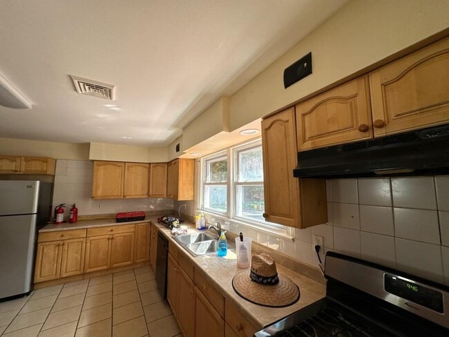 6223 Black Horse Pike in Egg Harbor Township, NJ - Building Photo - Building Photo