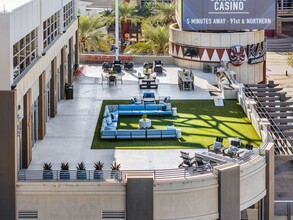 The Lofts at Westgate in Glendale, AZ - Foto de edificio - Building Photo