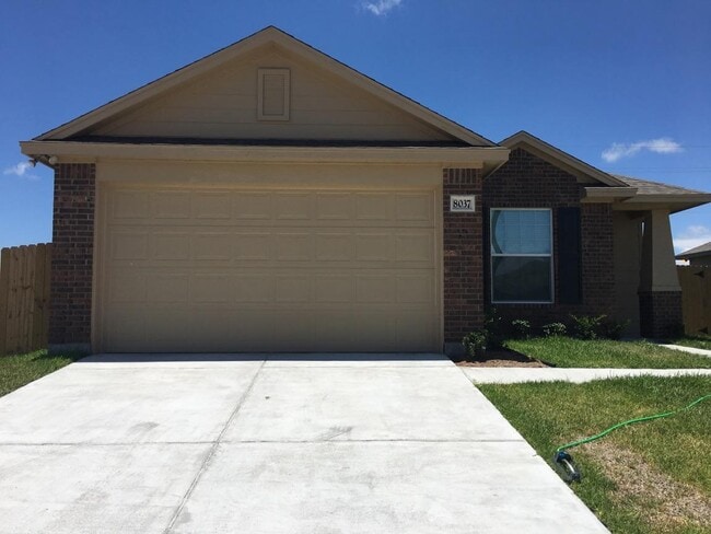 8037 Pavo Real St in Corpus Christi, TX - Building Photo - Building Photo