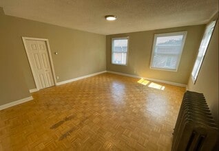 1121 7th St SE in Minneapolis, MN - Foto de edificio - Building Photo