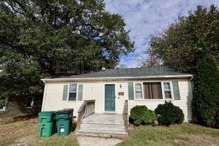 204 North Juniper Ave in Highland Springs, VA - Building Photo