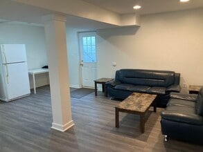 20573 Breezyhill Dr in Ashburn, VA - Building Photo - Building Photo