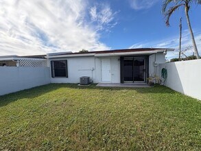 3851 SW 119th Ave in Miami, FL - Building Photo - Building Photo