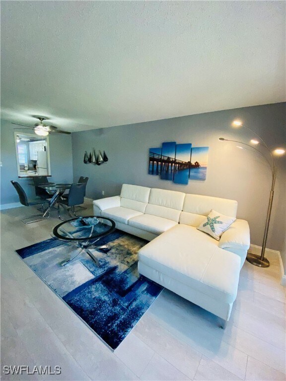 400 Forest Lakes Blvd in Naples, FL - Building Photo - Building Photo