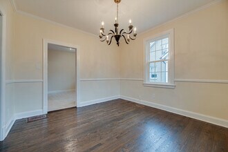 1109 Graybar Ln, Unit A in Nashville, TN - Foto de edificio - Building Photo