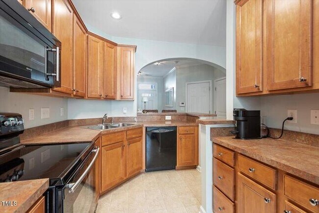 5912 Hourglass Ct in Raleigh, NC - Building Photo - Building Photo