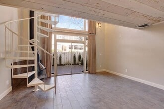 150 Maribeau Square NW in Atlanta, GA - Foto de edificio - Building Photo