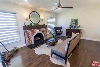 5245 San Vicente Blvd in Los Angeles, CA - Building Photo - Building Photo