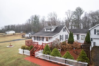 63 Walker Valley Rd in Pine Bush, NY - Building Photo - Building Photo