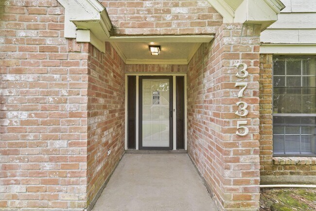 property at 3735 Pineleaf Dr