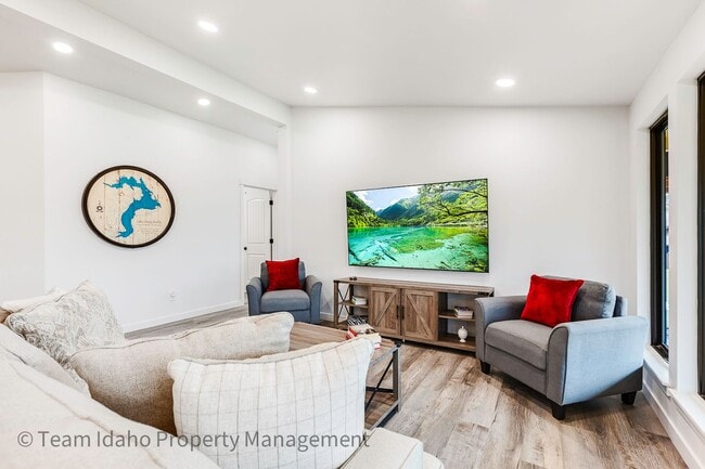 34797 N Limekiln Rd in Bayview, ID - Building Photo - Building Photo