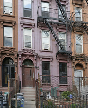 500 Clinton Ave in Brooklyn, NY - Foto de edificio - Building Photo