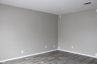 526 Glen Cove St in Seagoville, TX - Building Photo - Building Photo