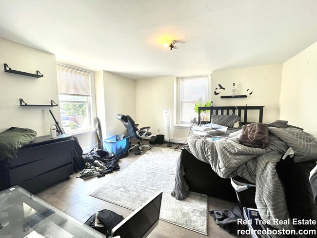 98 Franklin St, Unit 3 in Quincy, MA - Building Photo - Building Photo