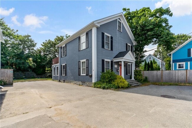 property at 6 Gladding Ct