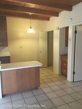 Bellevue Apartments in Tucson, AZ - Building Photo - Interior Photo