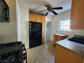 1686 Avalon Rd in Cleveland, OH - Foto de edificio - Building Photo