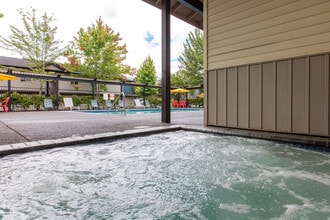 Springfield Meadows Apartments in Vancouver, WA - Foto de edificio - Building Photo