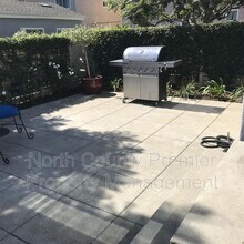 2245 Garnet Ave in San Diego, CA - Building Photo - Building Photo