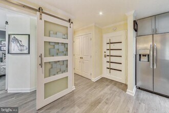 3245 Rio Dr in Falls Church, VA - Building Photo - Building Photo