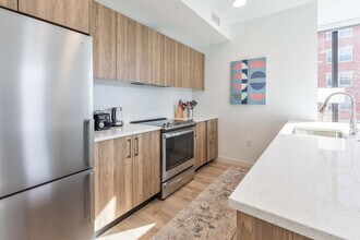 60 Kilmarnock St, Unit SI FL3-ID1039267P in Boston, MA - Foto de edificio - Building Photo