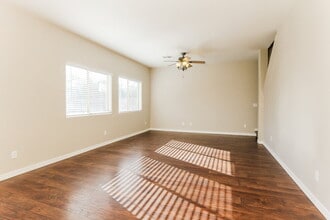 16043 N 168th Ave in Surprise, AZ - Foto de edificio - Building Photo